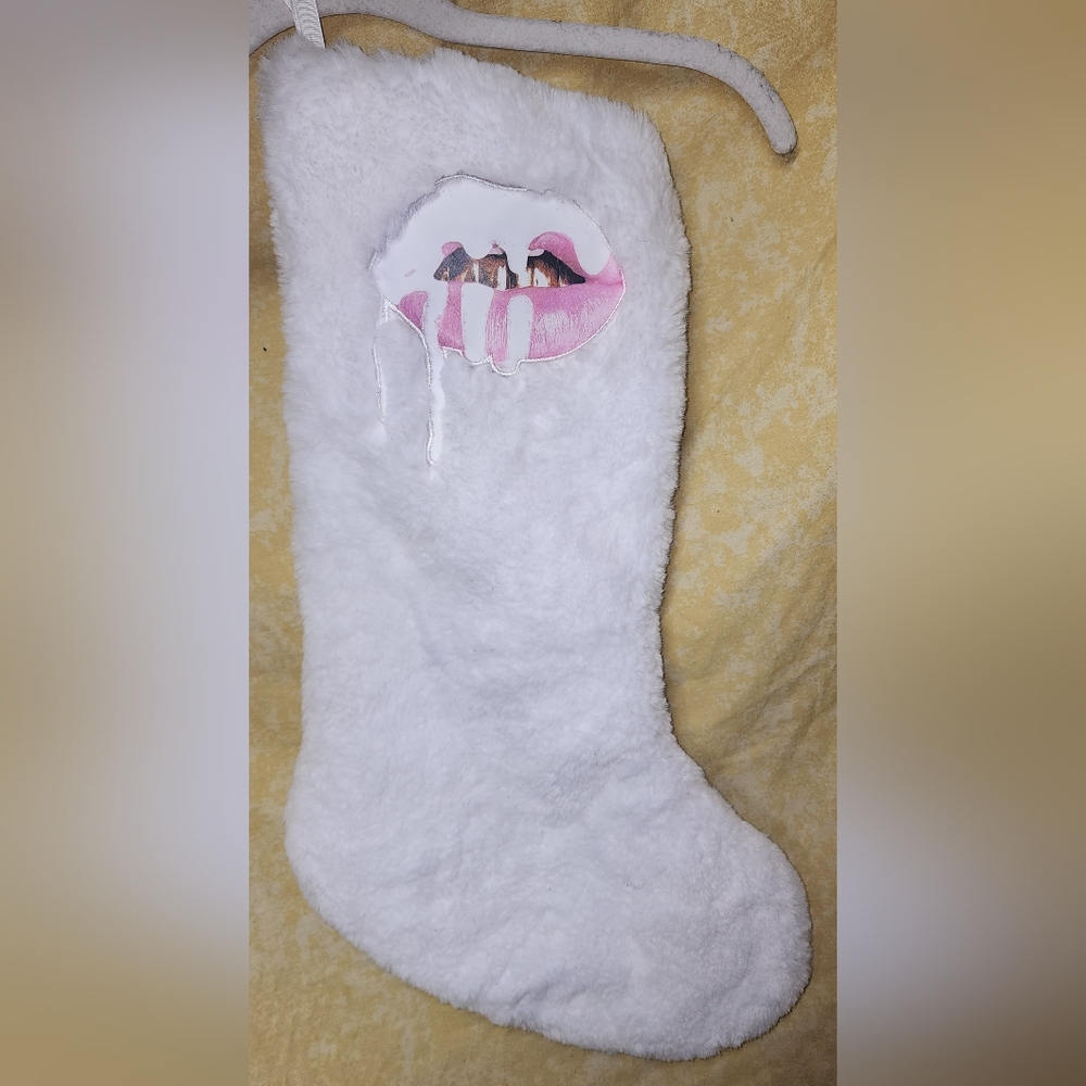 ✨ Kylie Cosmetics Holiday Stocking – 2016 Limited Edition (White) – NWOT ✨